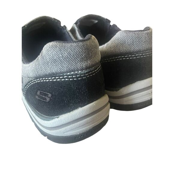 Skechers Mens Black Round Toe Memory Foam Slip-On Casual Shoes Size 9 US - Picture 3 of 15